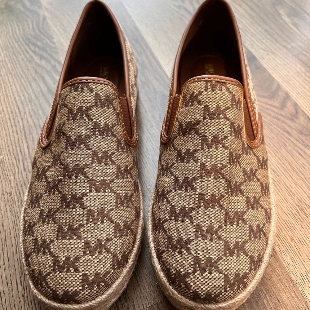 ❌❌SOLD❌❌ Micheal Kors Shoes